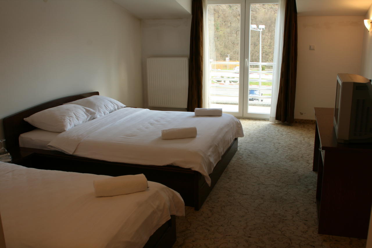 Motel Maksumic Jablanica エクステリア 写真