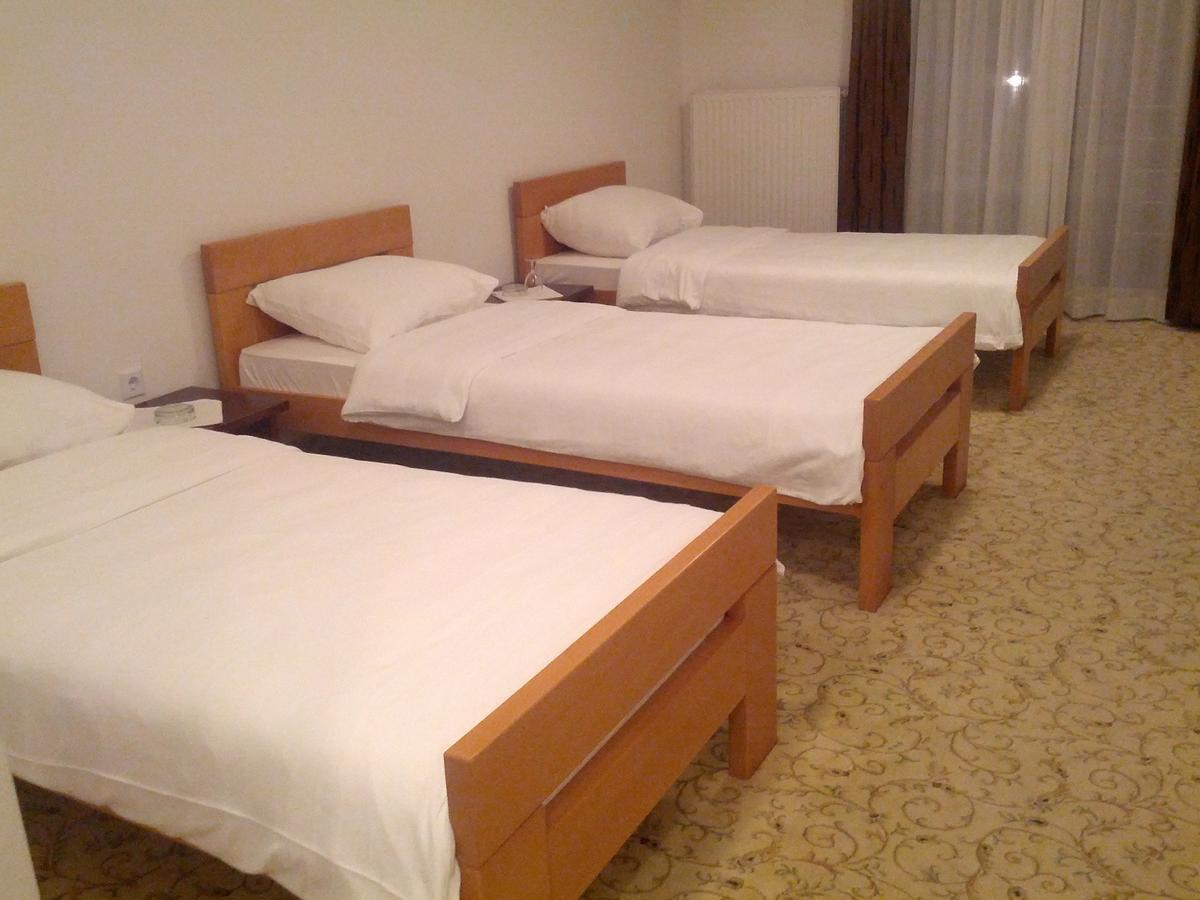 Motel Maksumic Jablanica エクステリア 写真