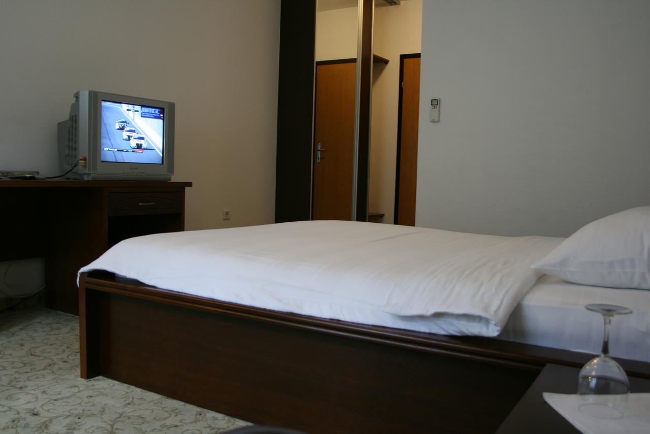 Motel Maksumic Jablanica 部屋 写真