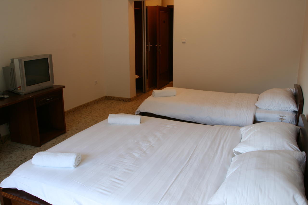 Motel Maksumic Jablanica エクステリア 写真