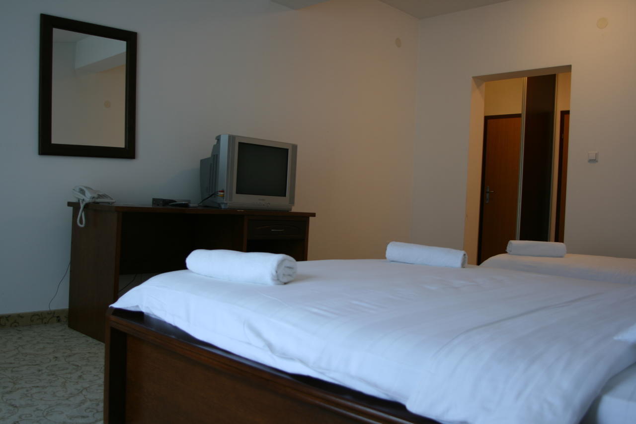 Motel Maksumic Jablanica エクステリア 写真